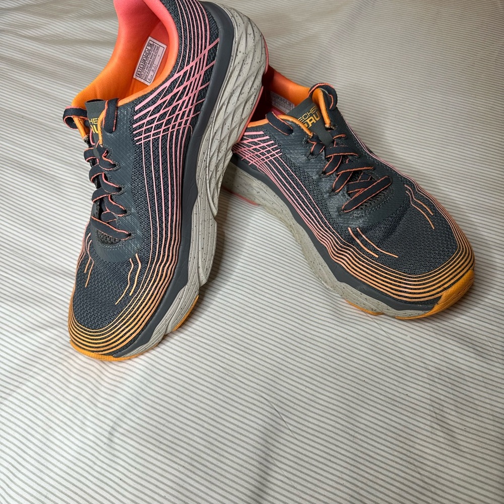 Skechers Womens Max Cushioning Elite 128563 Gray‎ Running Shoes Sneaker Size 8.5